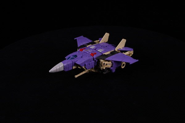 January Legends Series Official Photos   LG58 Clone Bots, LG59 Blitzwing, LG60 Overlord 076 (76 of 121)